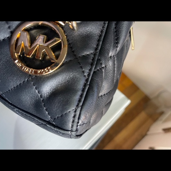 Purse - Picture 3 of 9